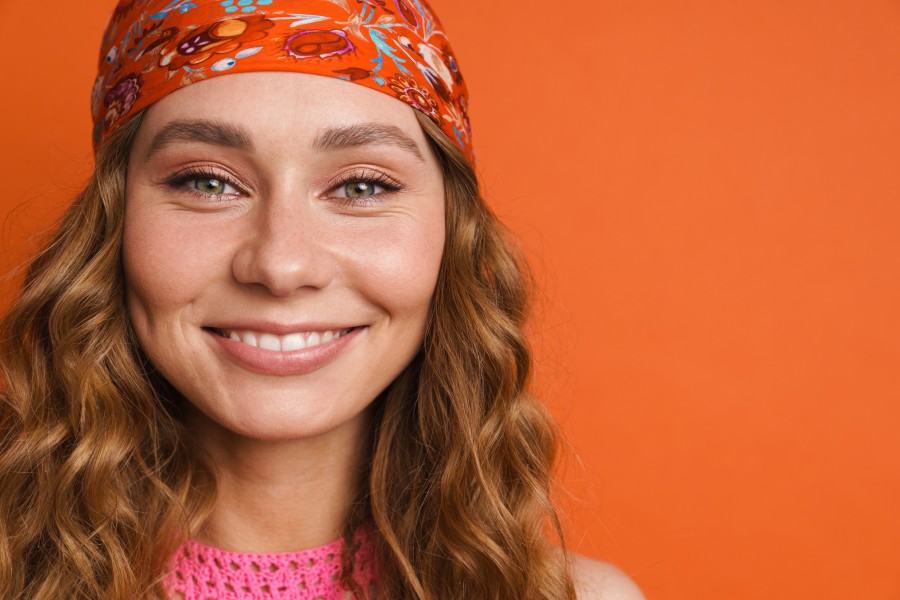 Comment mettre un bandana dans les cheveux étape par étape ?