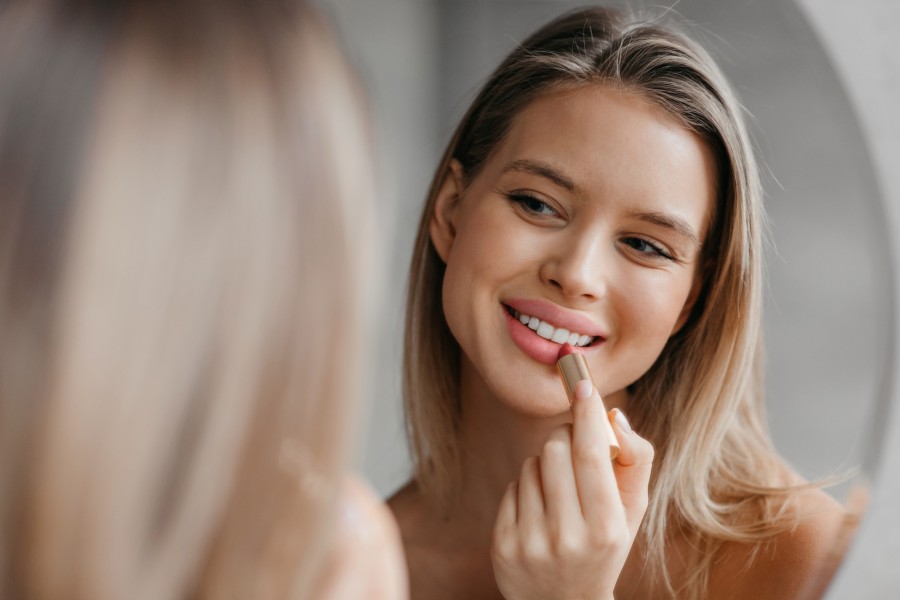 Quelles sont les tendances de maquillage naturel pour une mariée brune ?